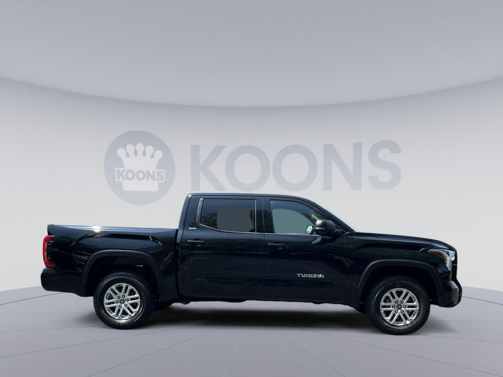 Used 2023 Toyota Tundra SR5 w/ SR5 Premium Package AWD/4WD image 10