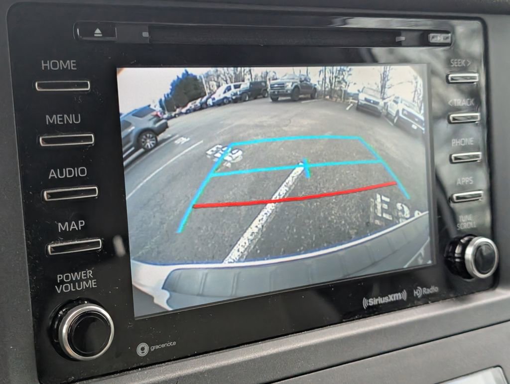 Used 2020 Toyota Sienna LE image 18