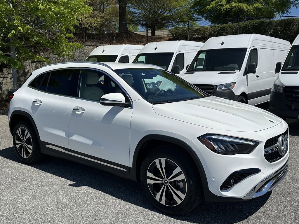 Certified 2025 Mercedes-Benz GLA 250 image 2