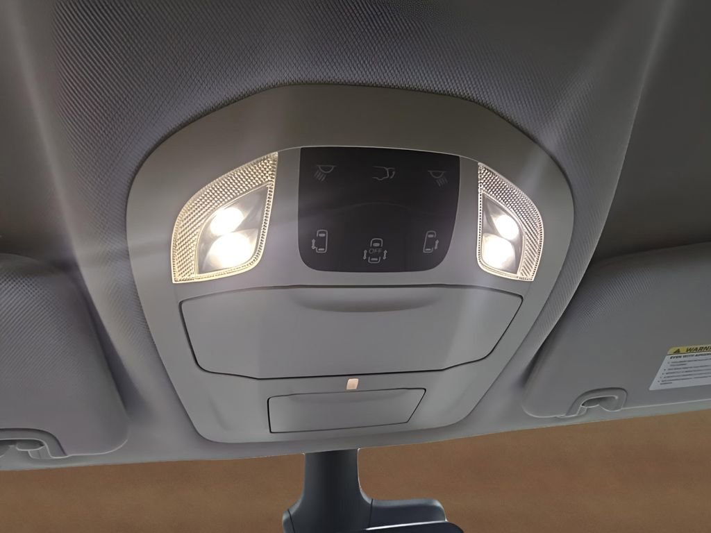 Used 2024 Chrysler Pacifica Touring-L image 29