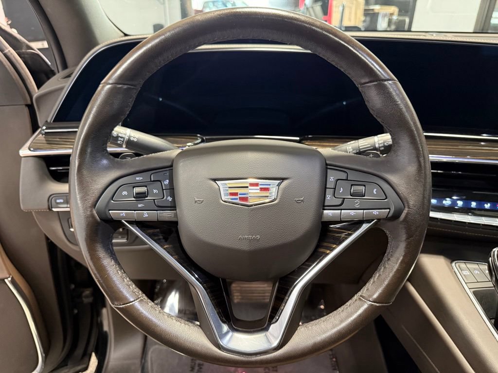 Used 2023 Cadillac Escalade Premium Luxury AWD/4WD image 11