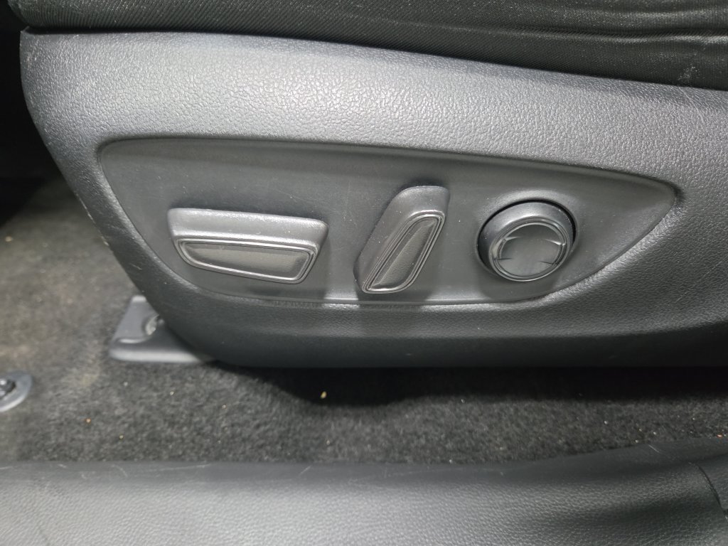 Used 2024 Toyota RAV4 XLE AWD/4WD image 29
