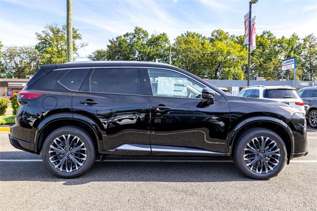 New 2026 Nissan Rogue Platinum image 4