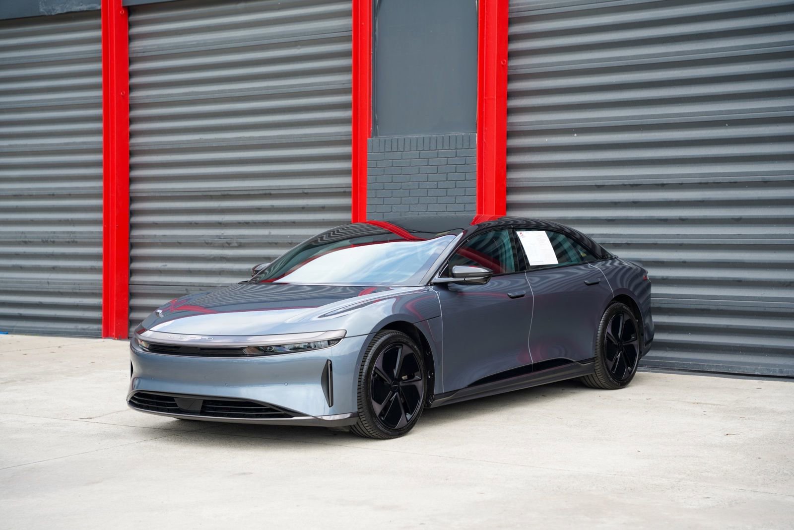 Used 2024 Lucid Air Touring image 1