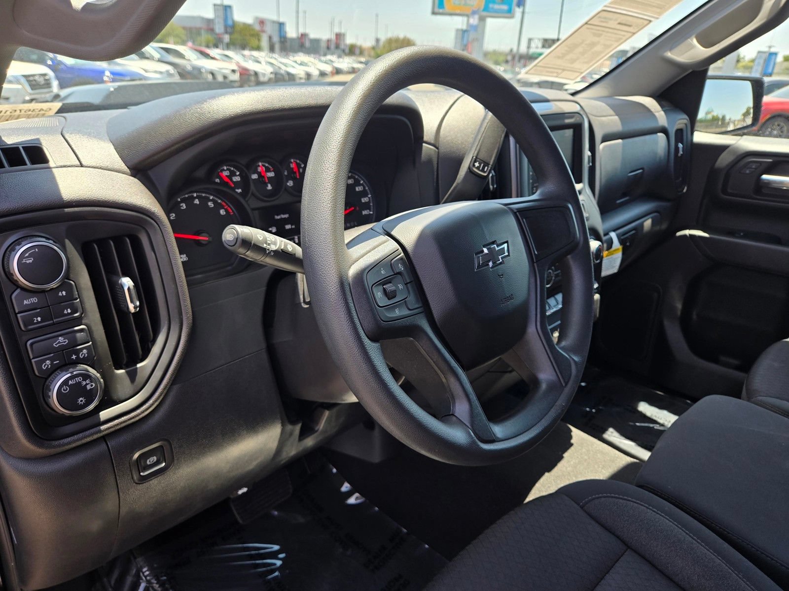 Used 2024 Chevrolet Silverado 1500 Custom Trail Boss w/ Dark Appearance Package AWD/4WD image 12