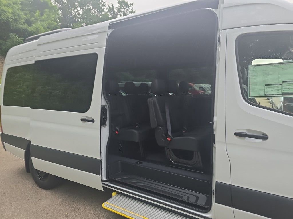 New 2025 Mercedes-Benz Sprinter 2500 image 23