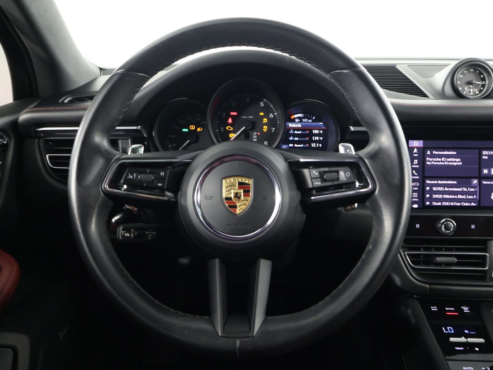 Certified 2023 Porsche Macan AWD/4WD image 12