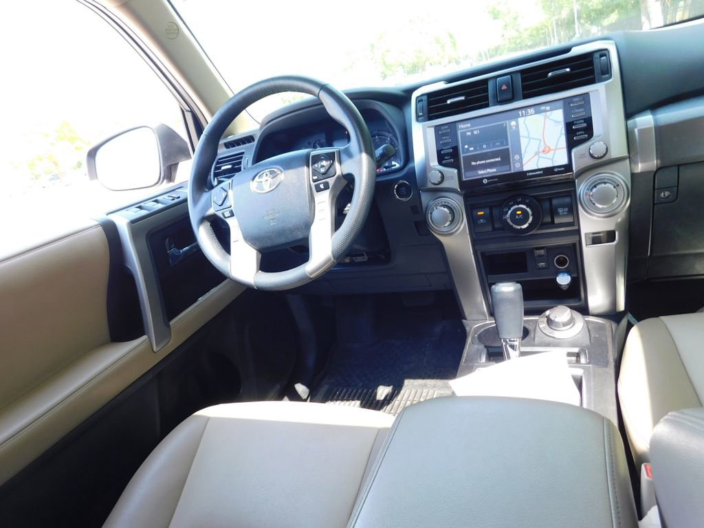 Used 2020 Toyota 4Runner SR5 Premium w/ Moonroof Package AWD/4WD image 7