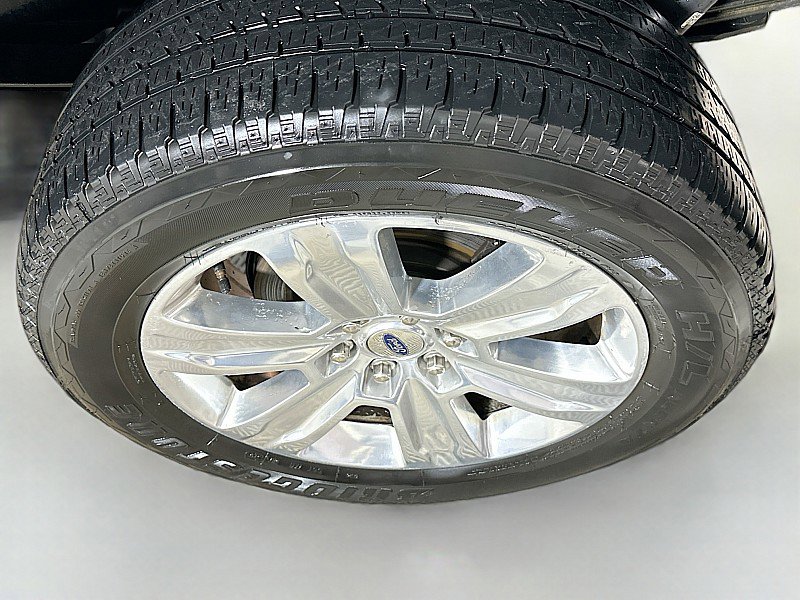 Used 2019 Ford F150 Platinum w/ Equipment Group 701A Luxury image 31