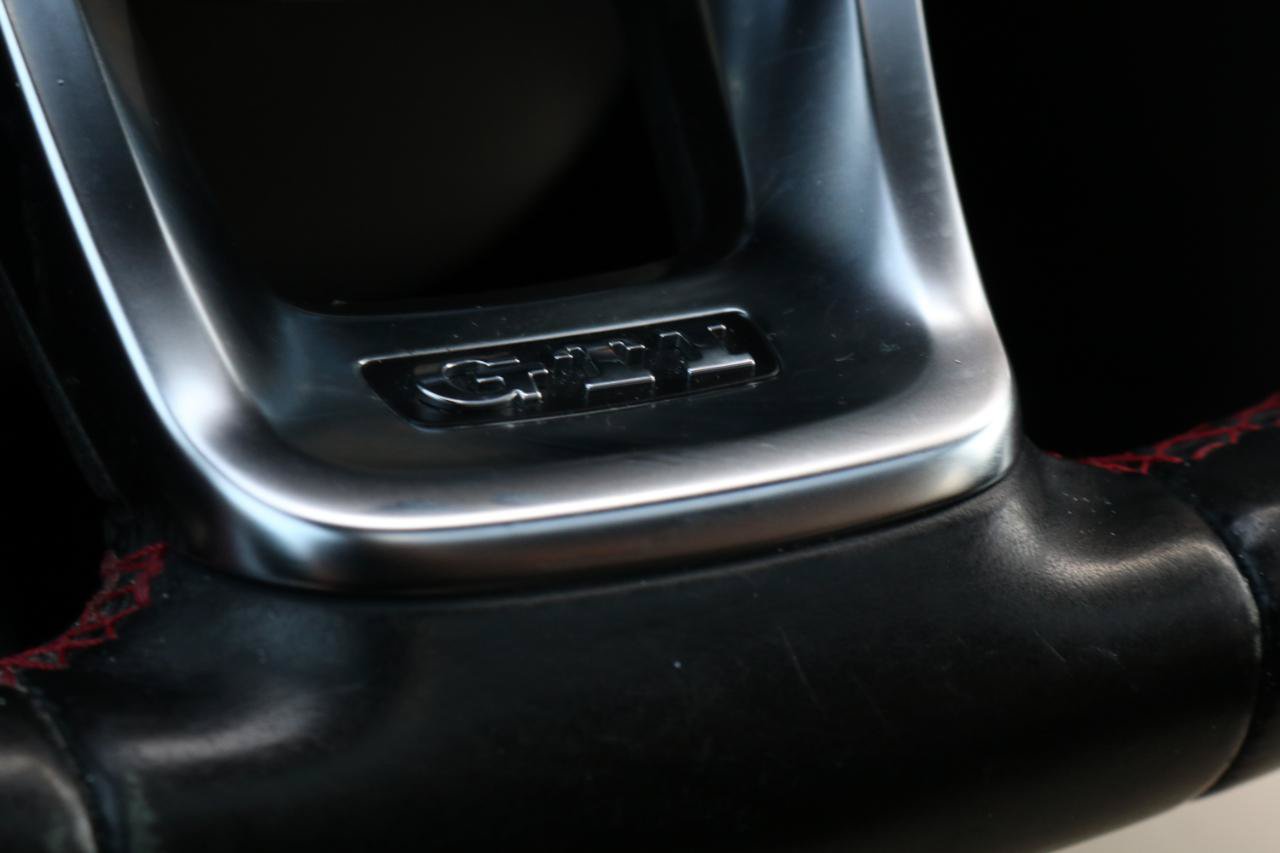 Used 2015 Volkswagen GTI SE w/ Lighting Package (SEL) FWD image 30
