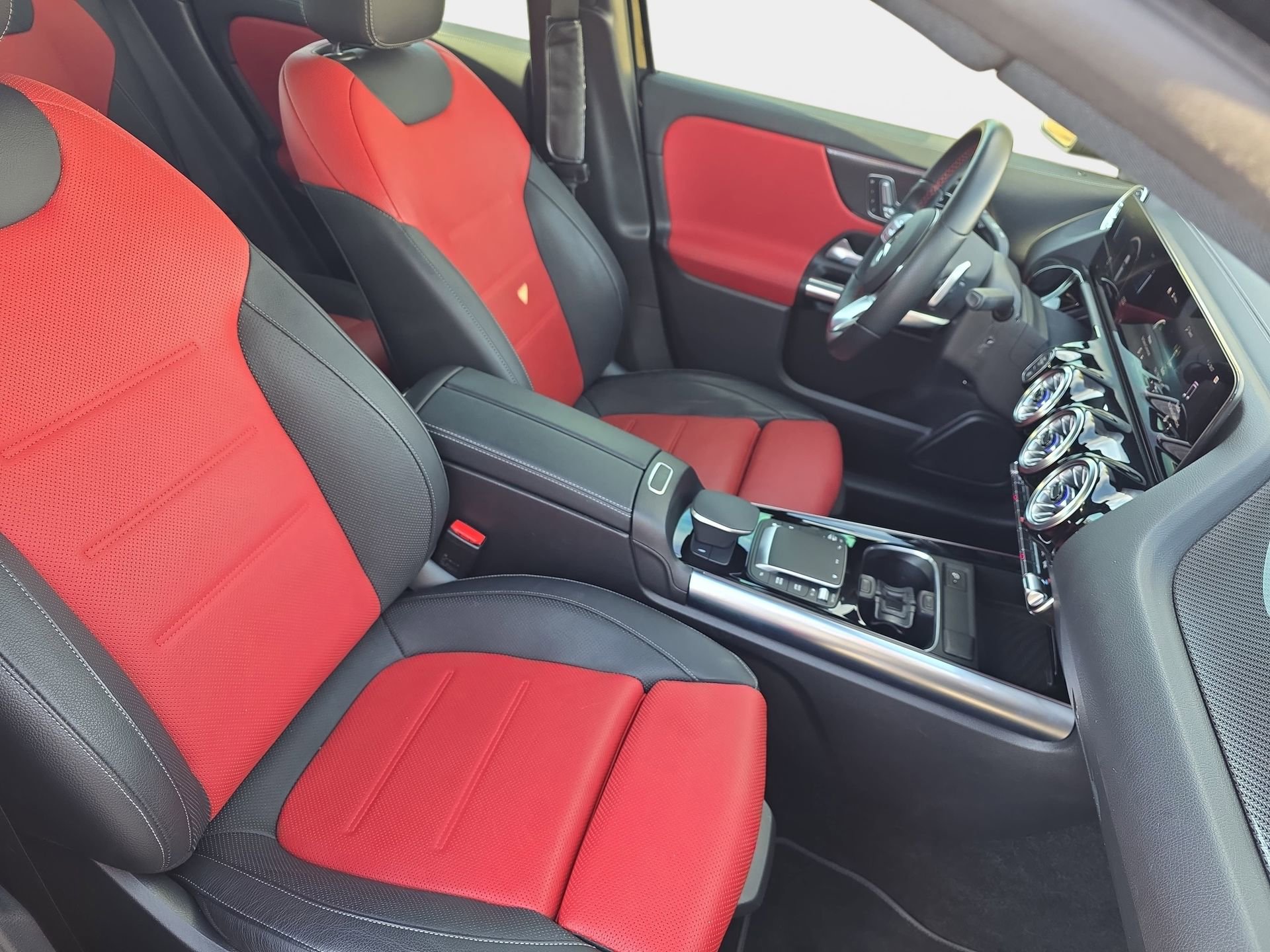 Certified 2022 Mercedes-Benz GLA 35 AMG 4MATIC image 10