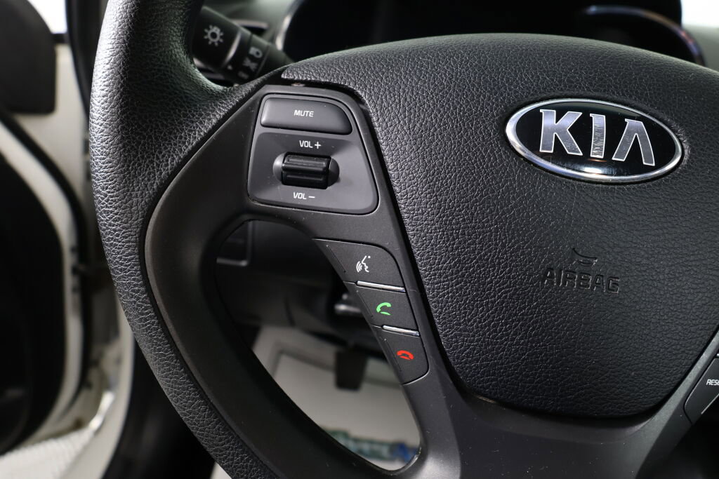 Used 2016 Kia Forte LX image 30