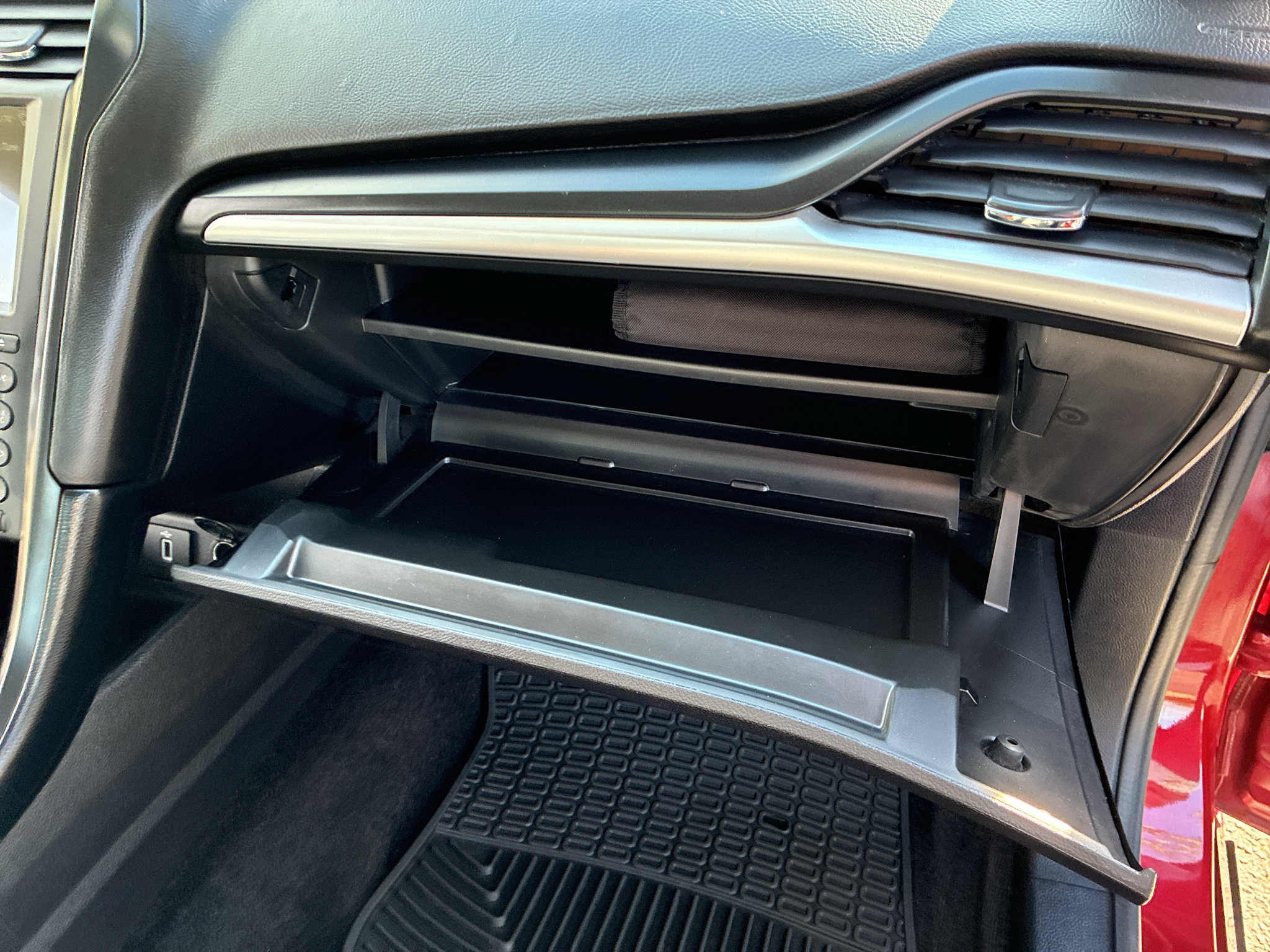 Used 2017 Ford Fusion Energi Titanium FWD image 55