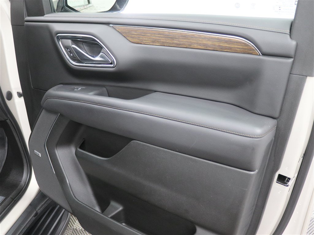 Used 2022 Chevrolet Suburban High Country AWD/4WD image 33