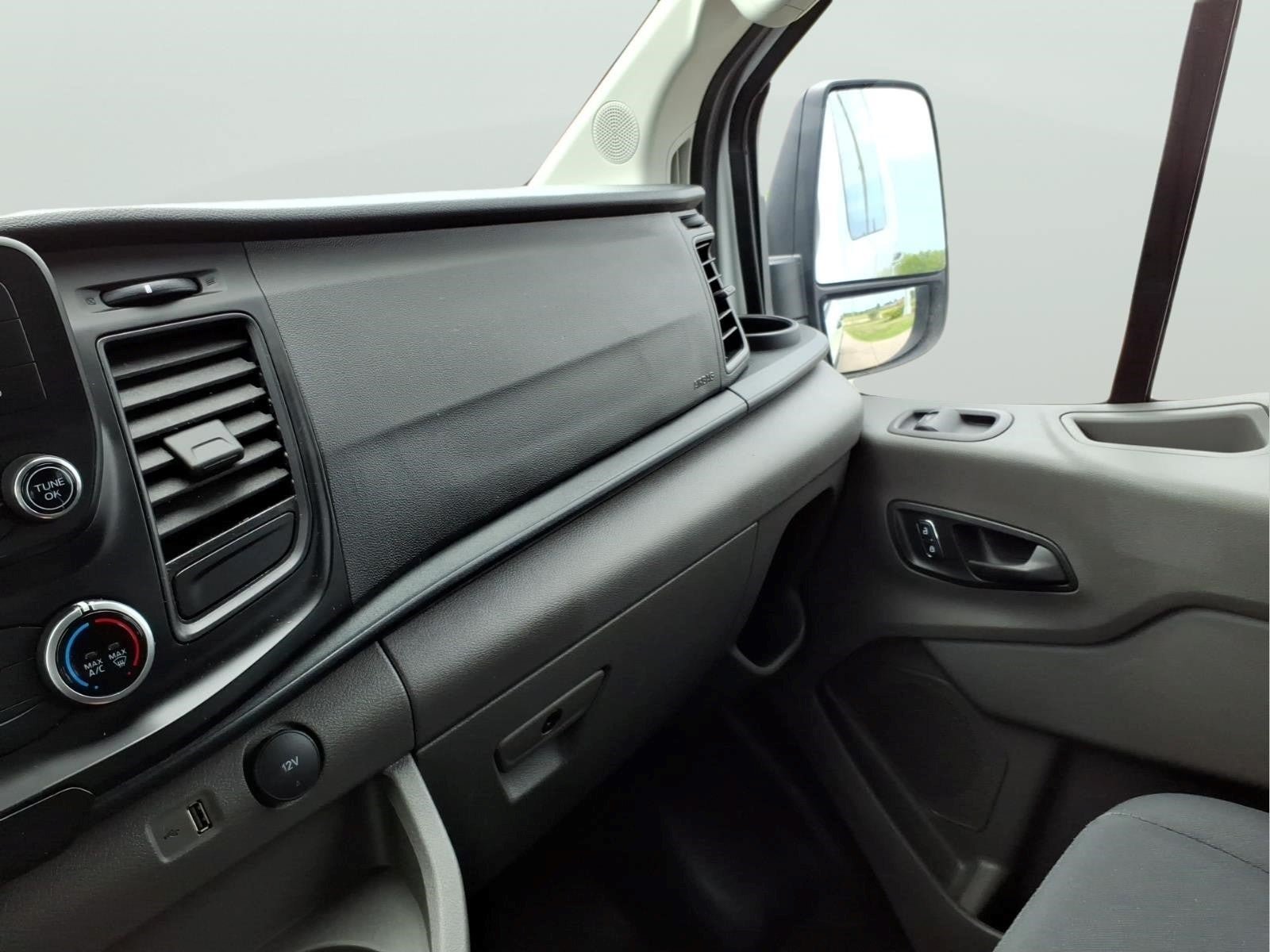 Used 2025 Ford Transit 250 Low Roof w/ Exterior Upgrade Package RWD image 17