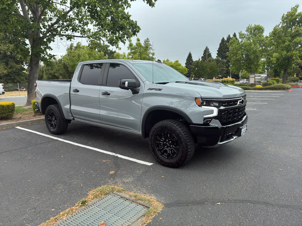 Used 2024 Chevrolet Silverado 1500 ZR2 w/ Technology Package AWD/4WD image 11