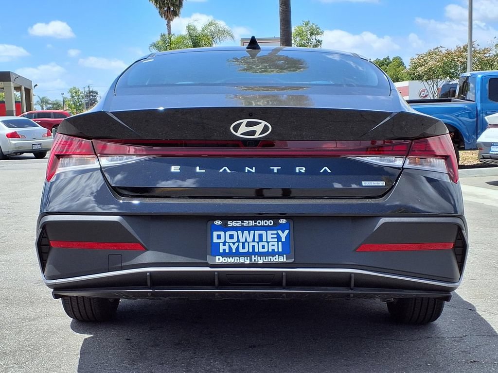 New 2026 Hyundai Elantra Hybrid FWD image 5