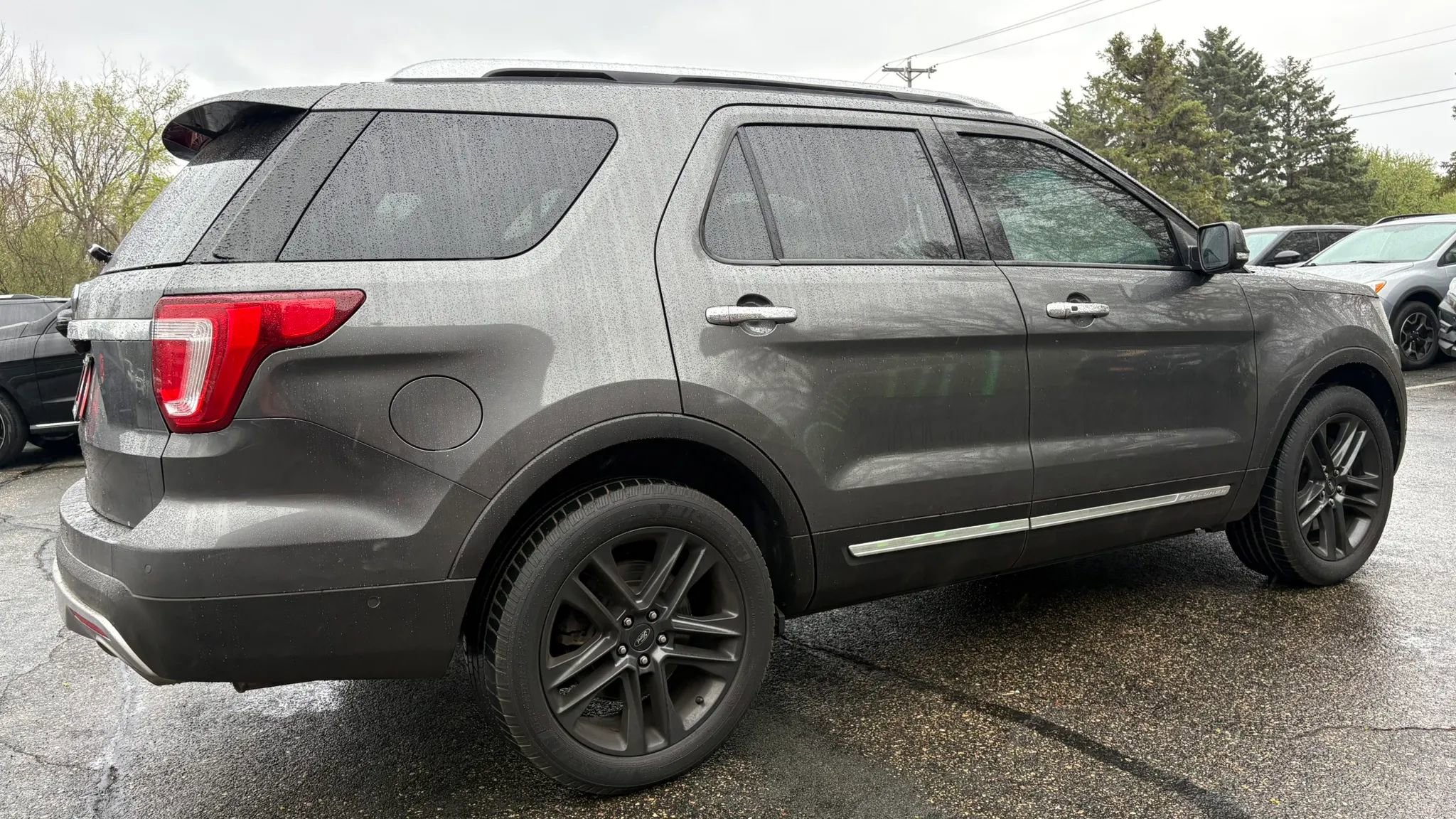Used 2016 Ford Explorer Limited w/ Equipment Group 301A AWD/4WD image 10