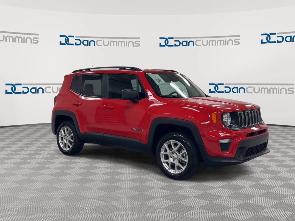 Used 2022 Jeep Renegade Sport w/ Sport Appearance Group AWD/4WD image 2