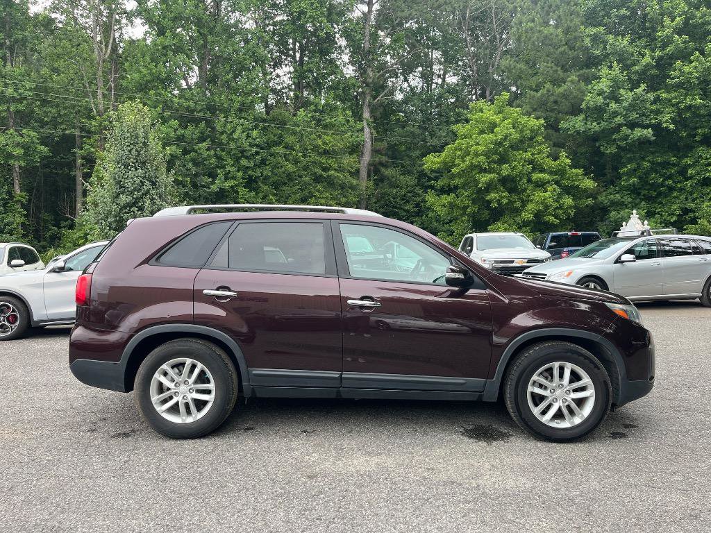 Used 2014 Kia Sorento LX FWD image 11