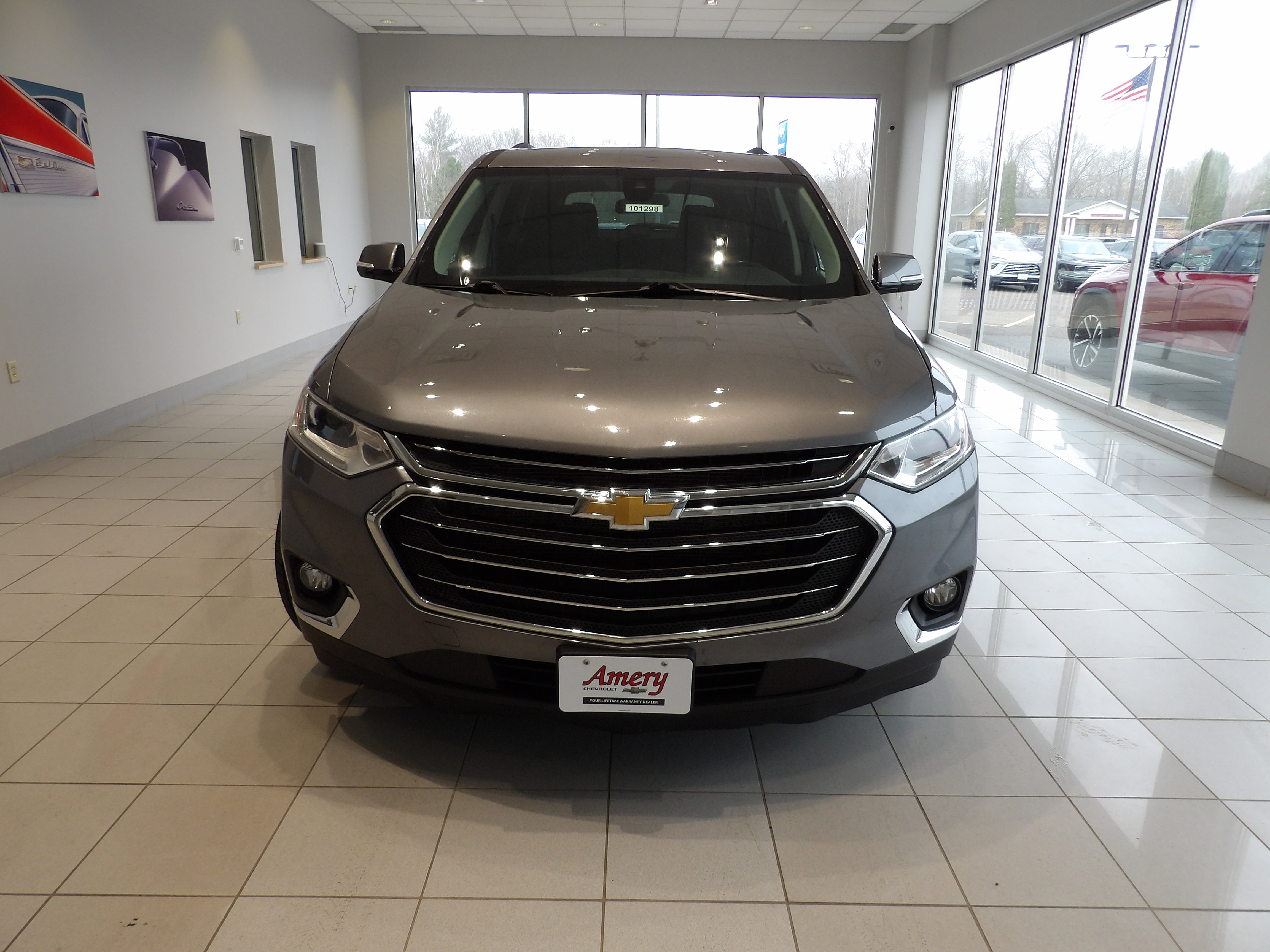 Used 2020 Chevrolet Traverse LT w/ Driver Confidence II Package image 2
