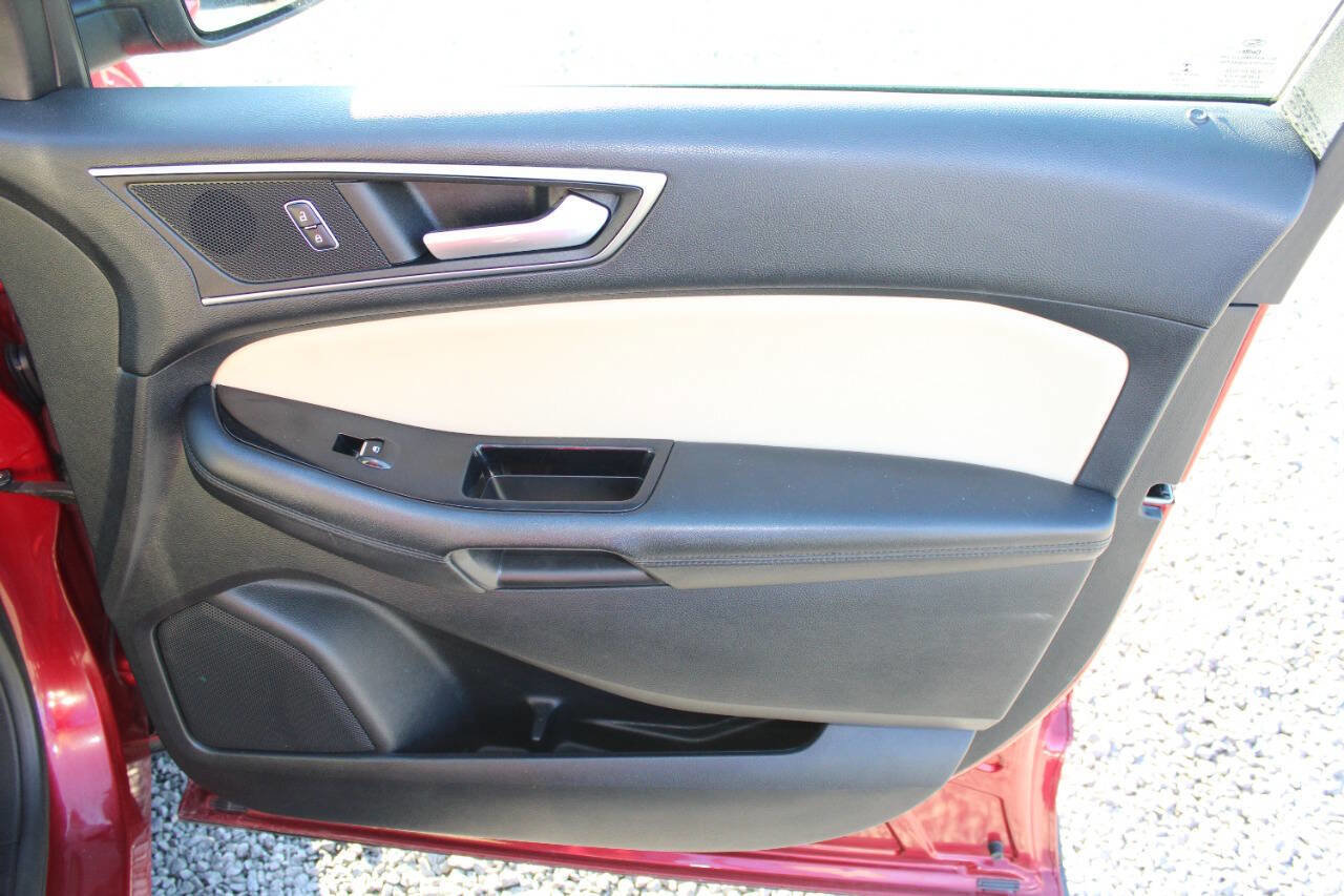 Used 2015 Ford Edge SEL w/ Equipment Group 201A AWD/4WD image 20