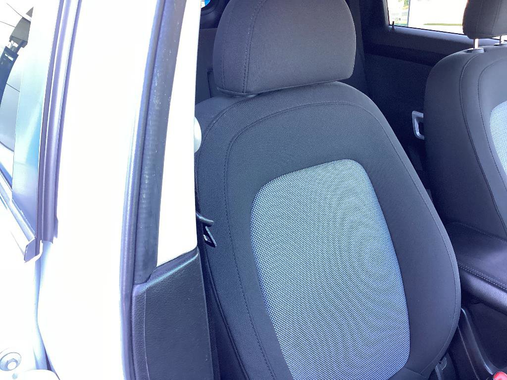 Used 2014 Chevrolet Captiva Sport LS FWD image 16
