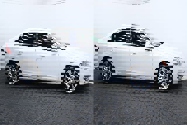 Used 2016 Volvo S60 T5 Inscription Platinum image 4