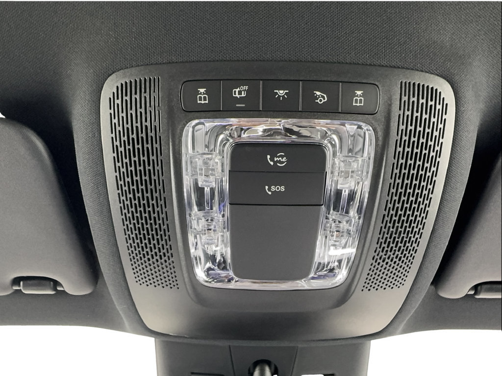 Used 2024 Mercedes-Benz EQB 300 4MATIC image 37