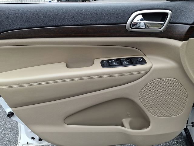 Used 2015 Jeep Grand Cherokee Laredo w/ Quick Order Package 23E image 14