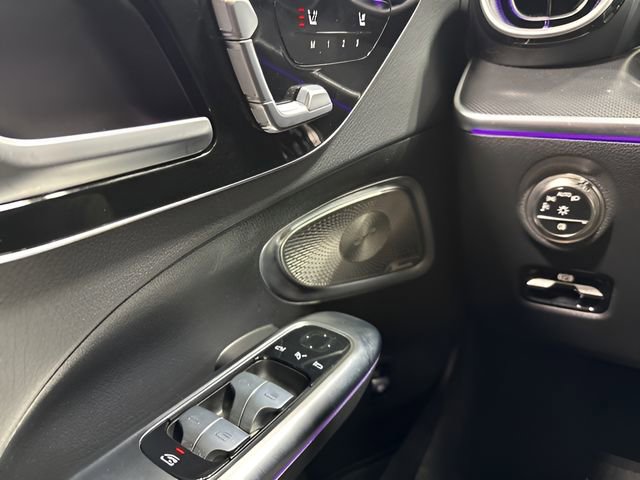 Used 2025 Mercedes-Benz C 300 4MATIC Sedan image 16