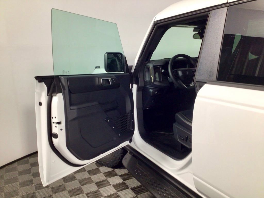 New 2025 Ford Bronco Badlands image 16