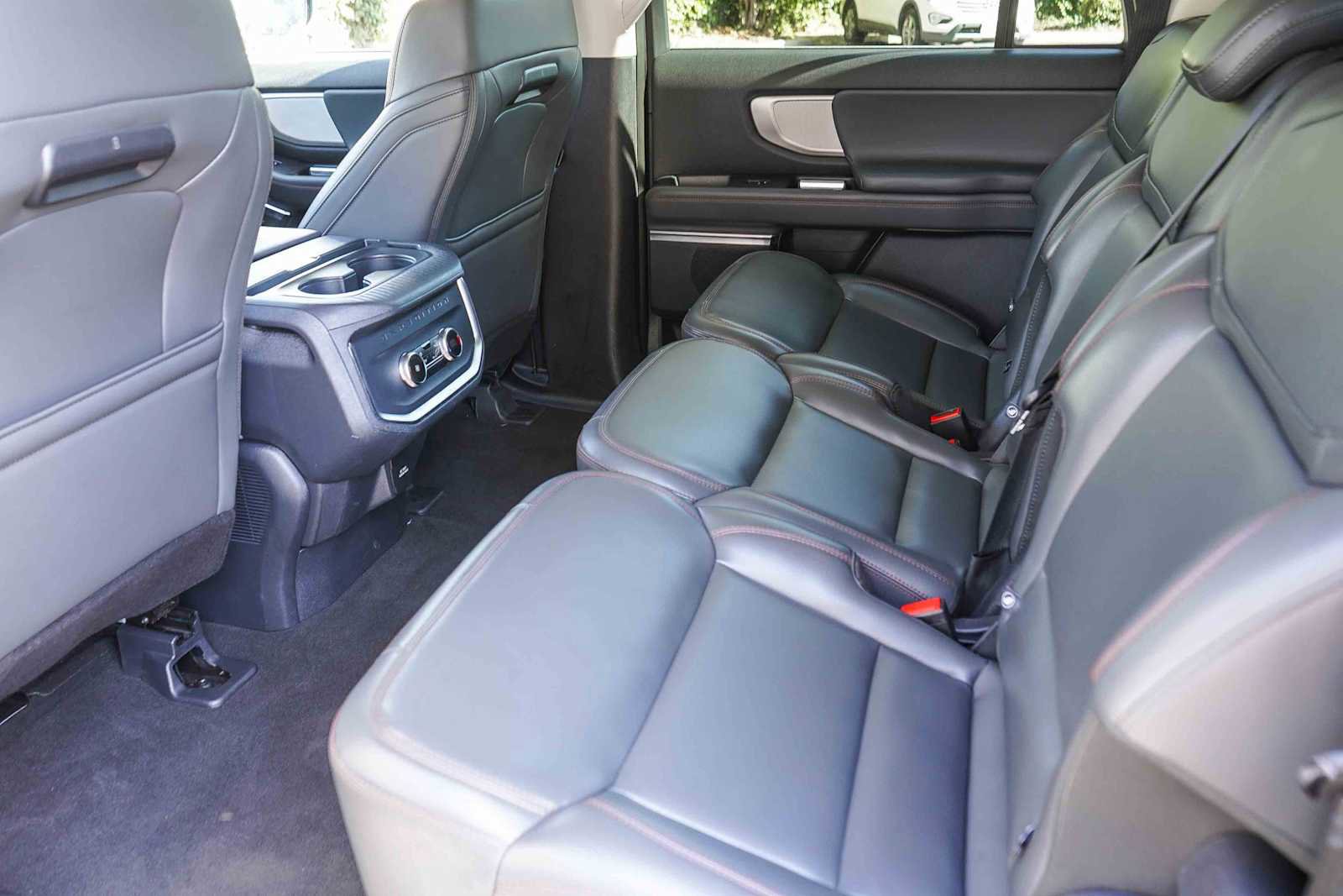 Used 2025 Ford Expedition Max Active RWD image 18