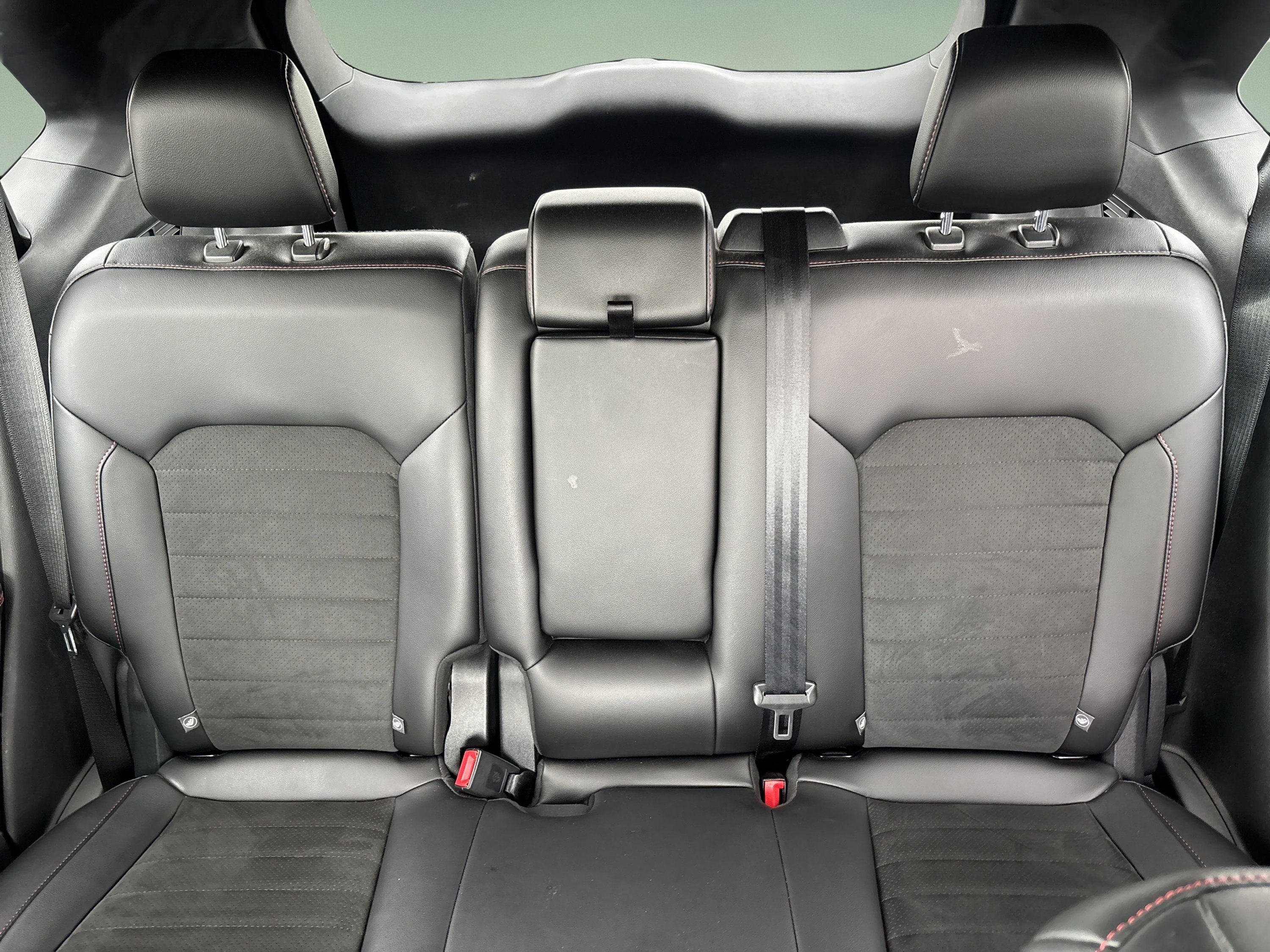 Used 2022 Ford Edge ST-Line w/ Class II Trailer Tow Package image 11