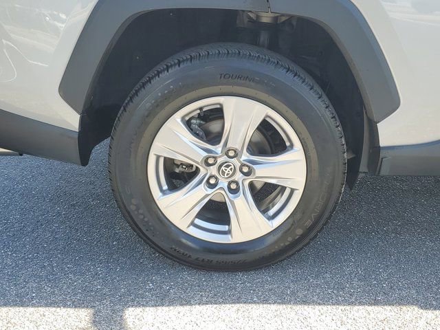 Used 2023 Toyota RAV4 XLE image 5