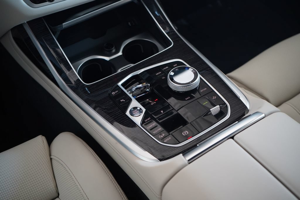 New 2027 BMW X7 M60i AWD/4WD image 19