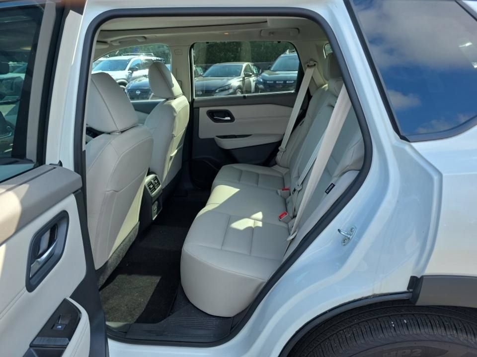 Certified 2023 Nissan Rogue SV w/ SV Premium B Package AWD/4WD image 13
