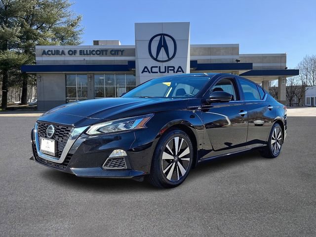 Used 2022 Nissan Altima 2.5 SV w/ SV Premium Package image 3