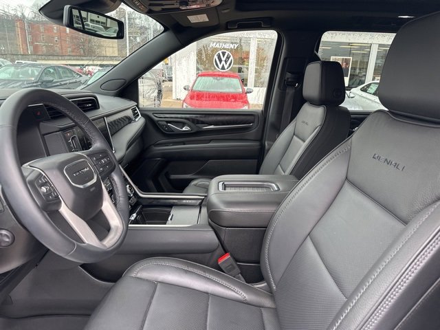 Used 2024 GMC Yukon Denali w/ LPO, Floor Liner Package image 9