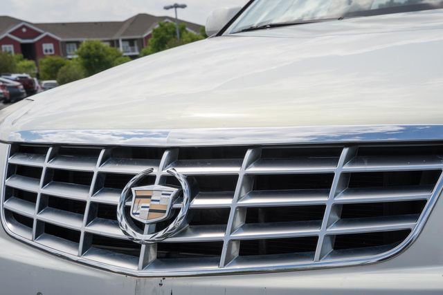 Used 2007 Cadillac DTS Luxury I w/ Trunk Convenience Package FWD image 11