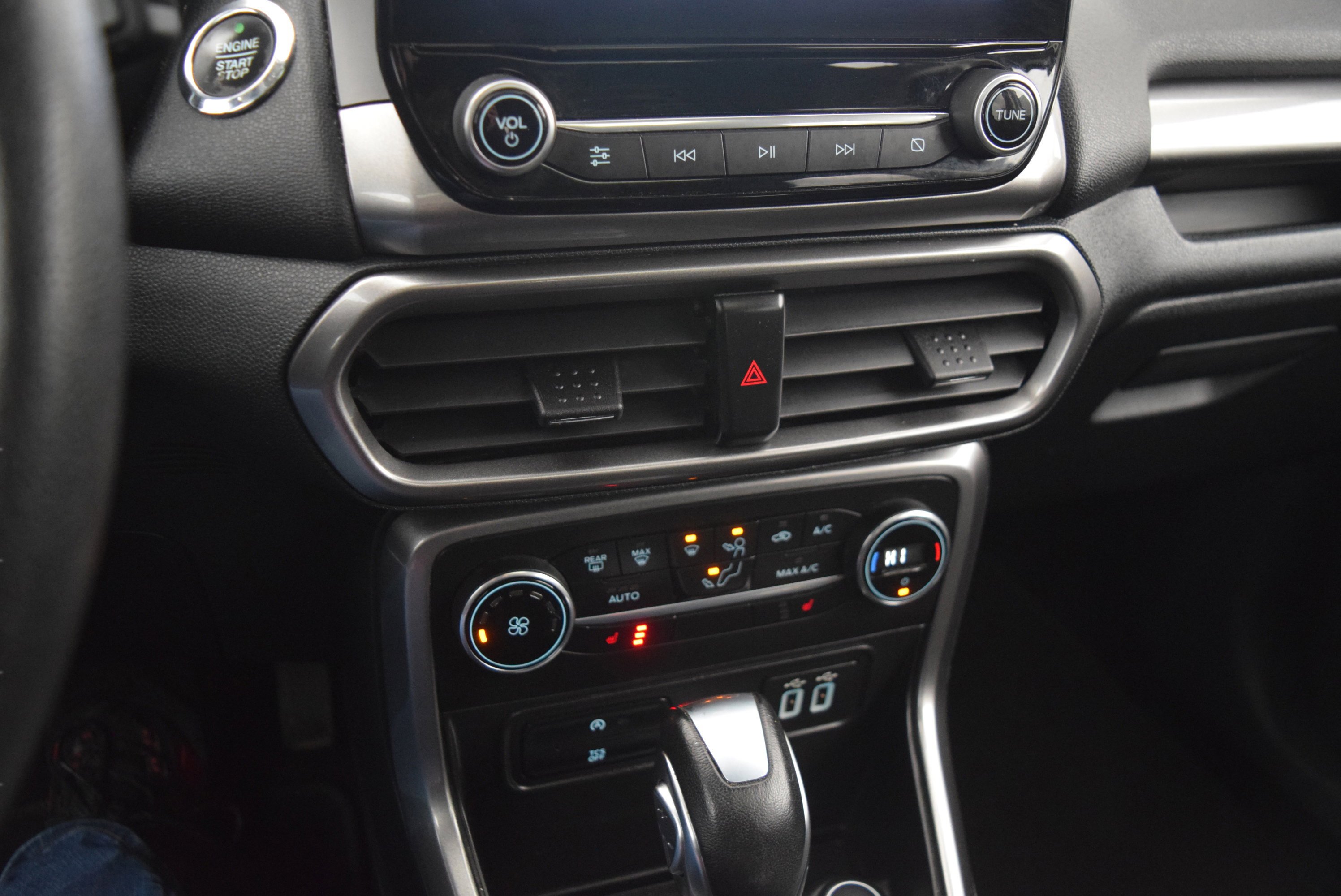 Used 2022 Ford EcoSport SE w/ SE Convenience Package image 16