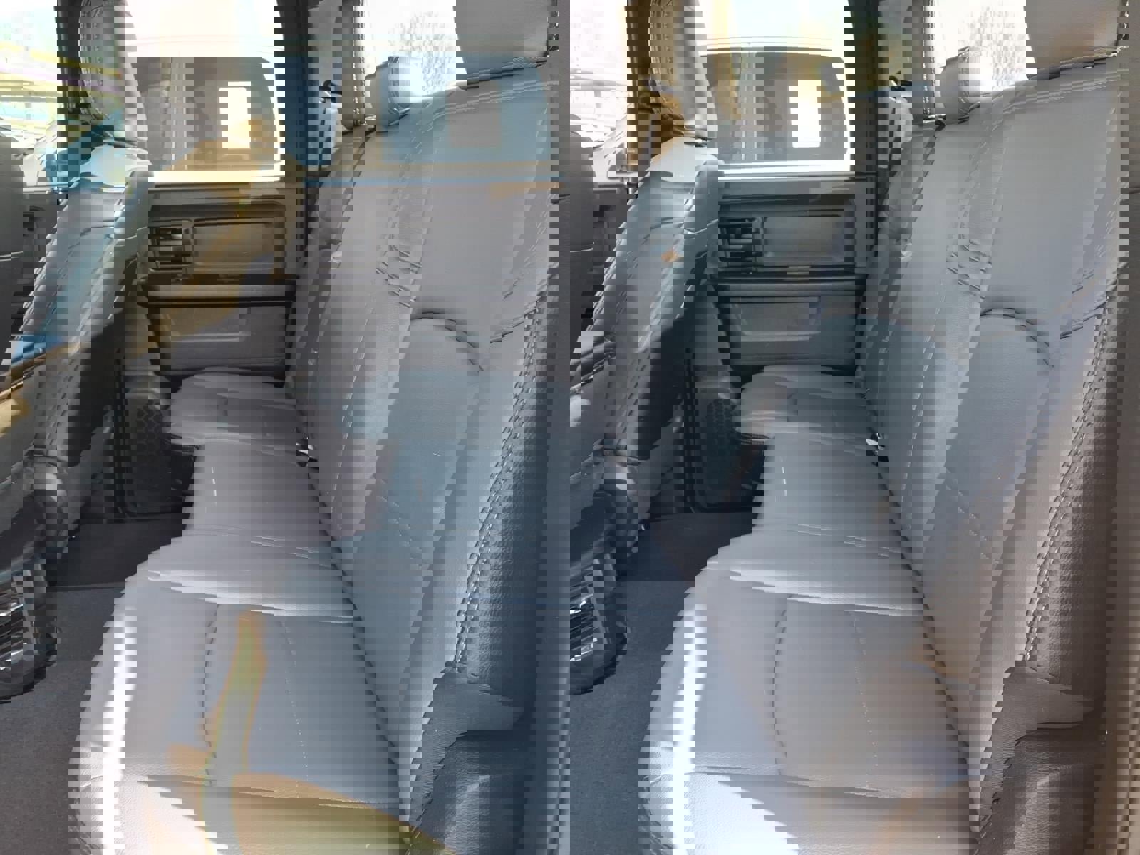 Used 2024 RAM 3500 Tradesman w/ Chrome Appearance Group image 19