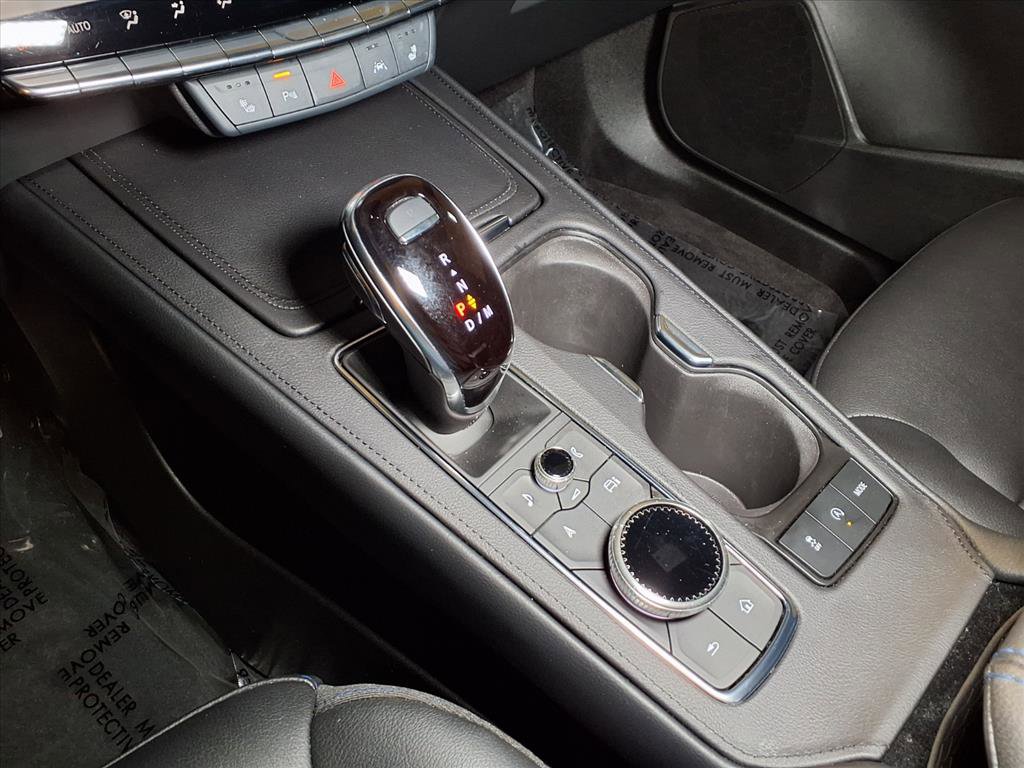 Certified 2025 Cadillac XT4 Sport w/ Cold Weather Package image 6