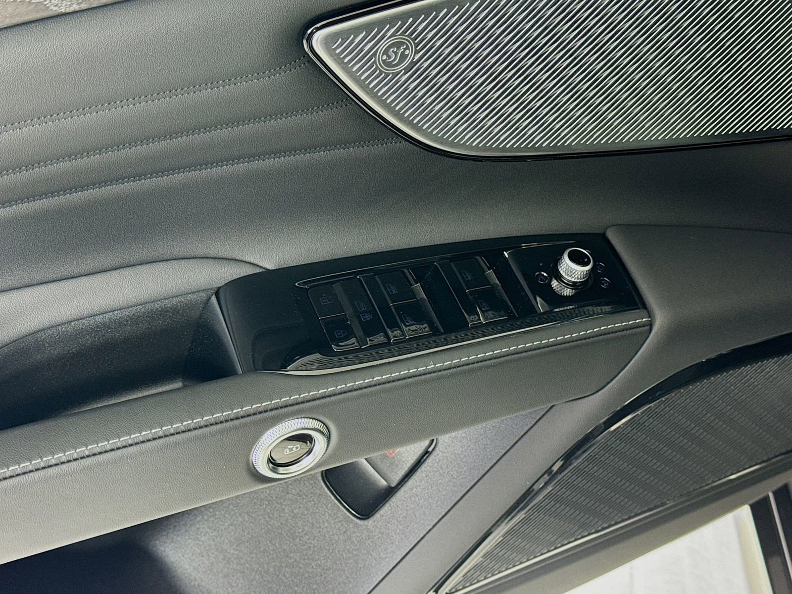 New 2025 Maserati Grecale GT AWD/4WD image 17
