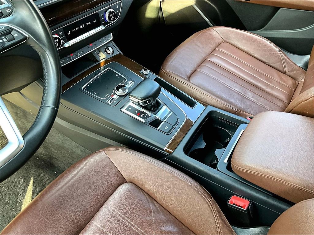 Used 2018 Audi Q5 2.0T Premium Plus w/ Premium Plus Package image 12