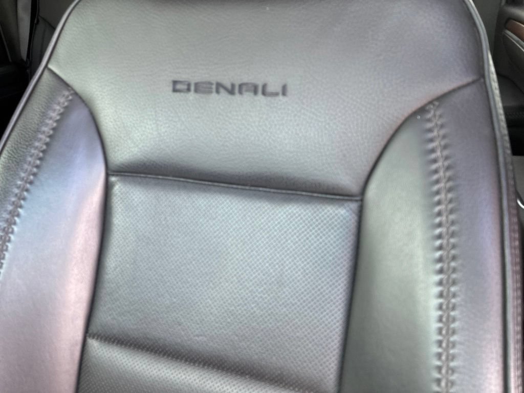 Used 2024 GMC Sierra 3500 Denali w/ Technology Package AWD/4WD image 7