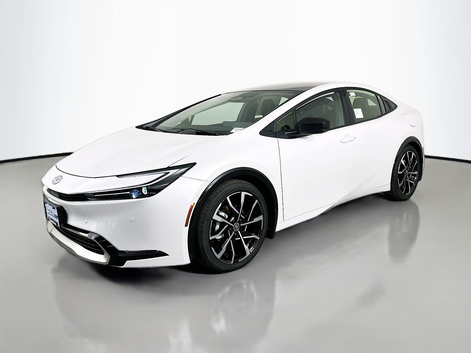 New 2026 Toyota Prius Plug-In Hybrid image 3