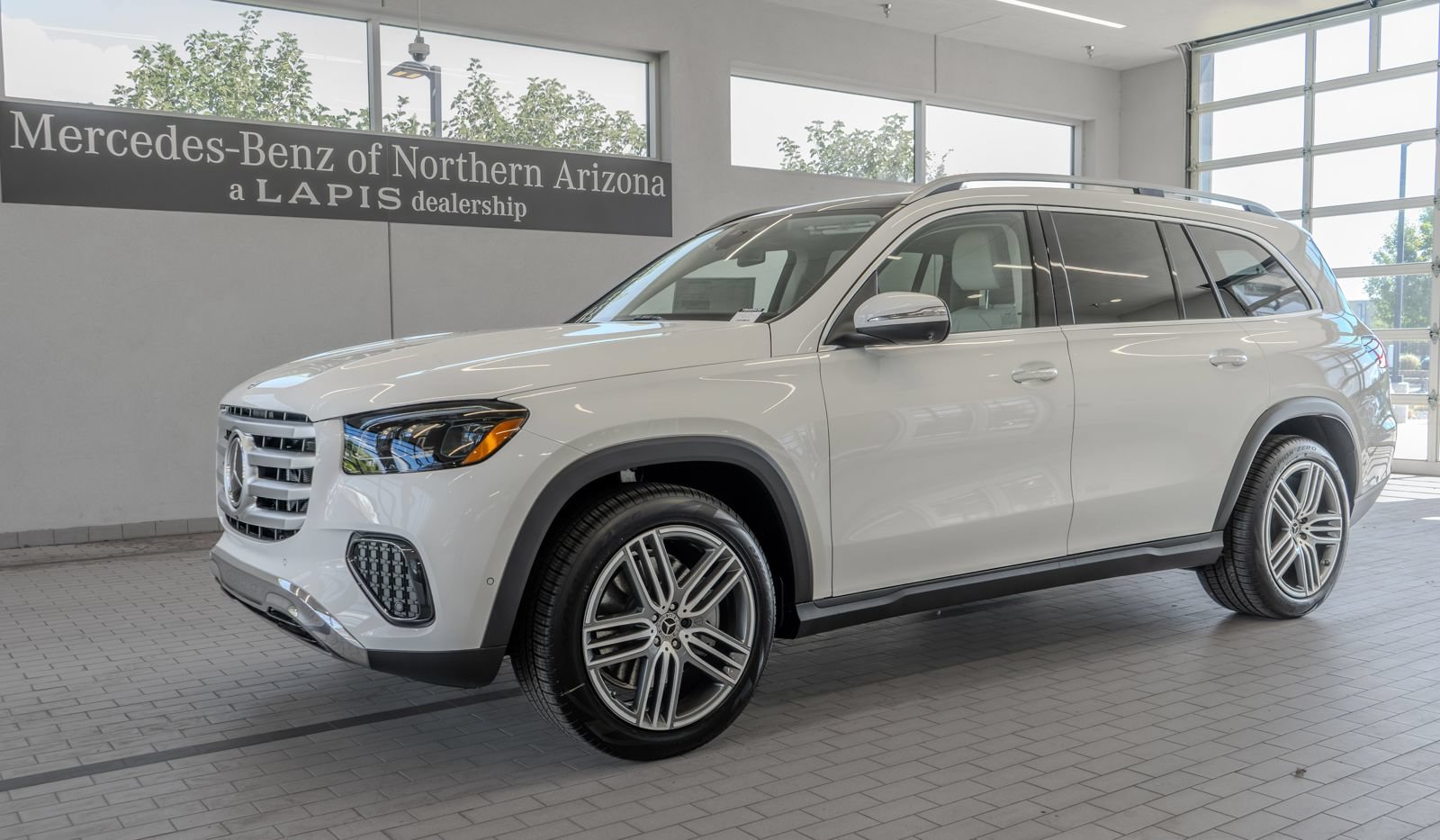 New 2026 Mercedes-Benz GLS 450 4MATIC image 3