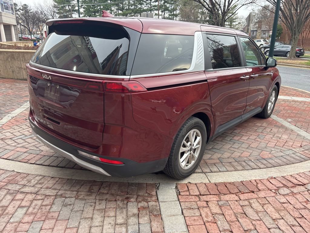 Used 2022 Kia Carnival LX image 7
