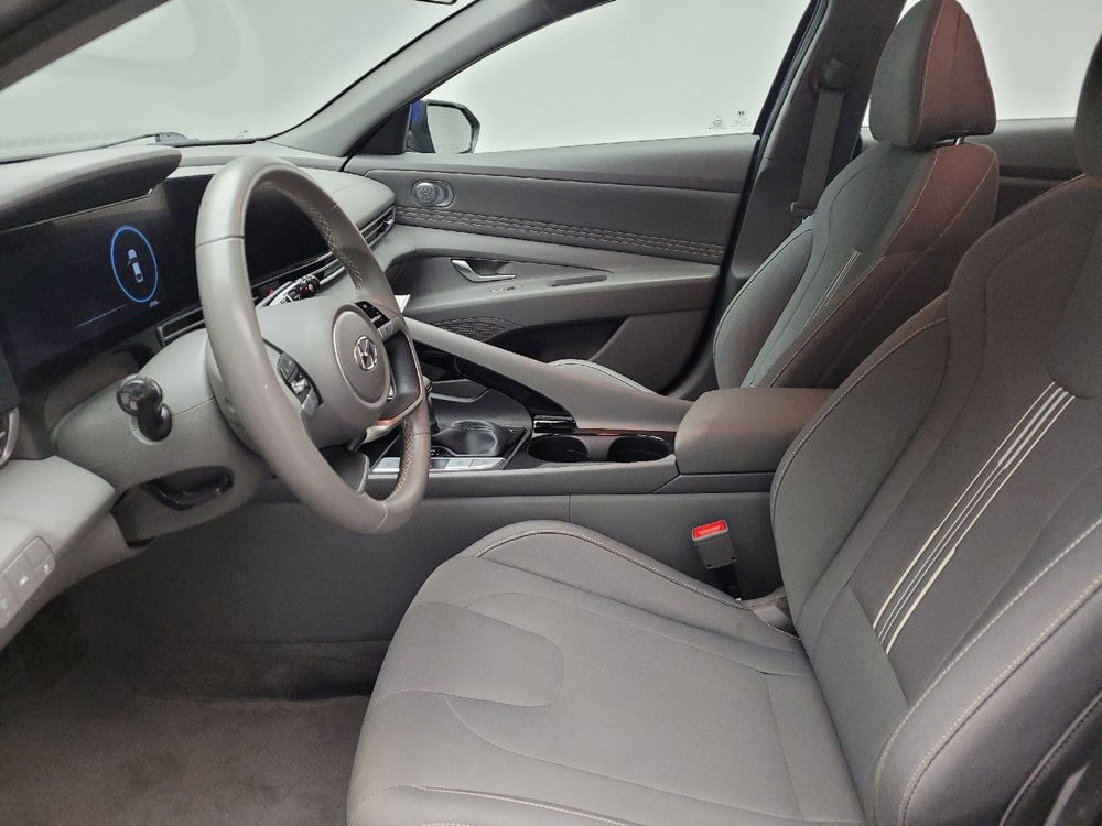 Used 2023 Hyundai Elantra SEL w/ Convenience Package FWD image 17